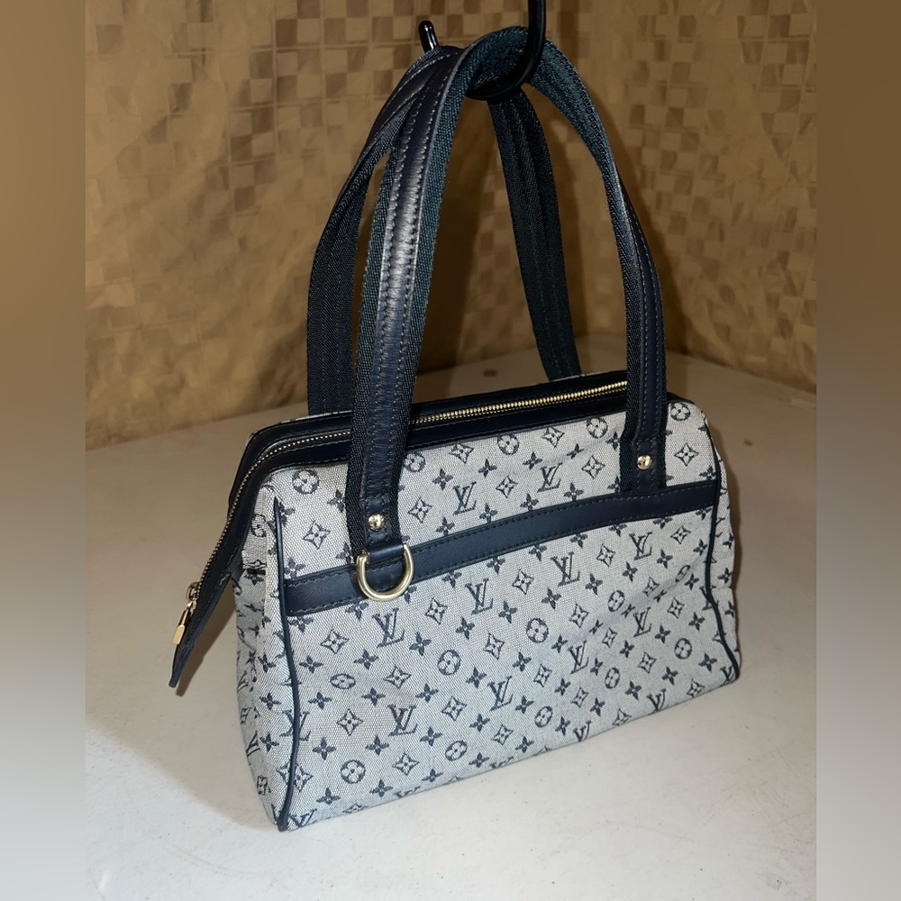 LOUIS VUITTON Josephine PM Handbag Monogram